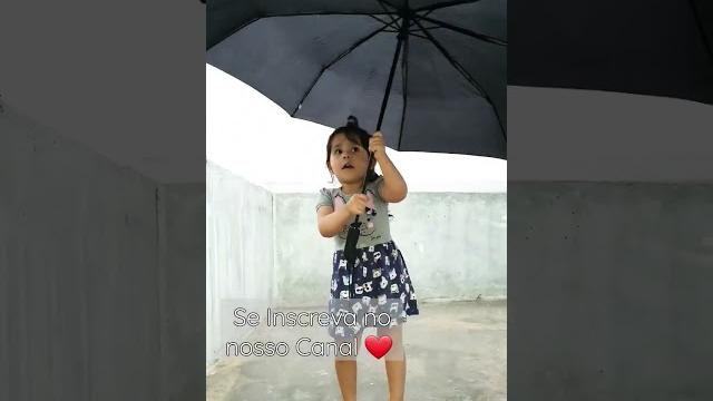 Ela quis ir na chuva️ #shorts #chuva Ela quis ir na chuva️ #shorts #chuva