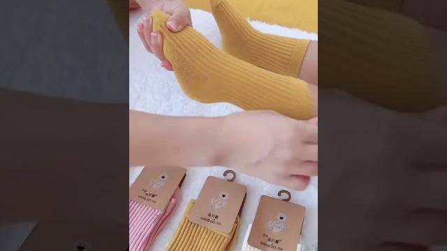 秋冬孩子脚底容易出汗就安排这种棉袜#儿童袜子 #中筒袜 #袜子 #母婴好物 #透气舒适不臭脚 秋冬孩子脚底容易出汗就安排这种棉袜#儿童袜子 #中筒袜 #袜子 #母婴好物 #透气舒适不臭脚