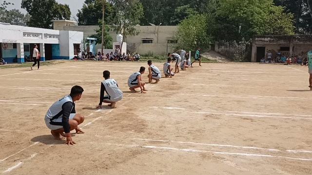 Running in kho-kho 3-3-2 (defence) Running in kho-kho 3-3-2 (defence)