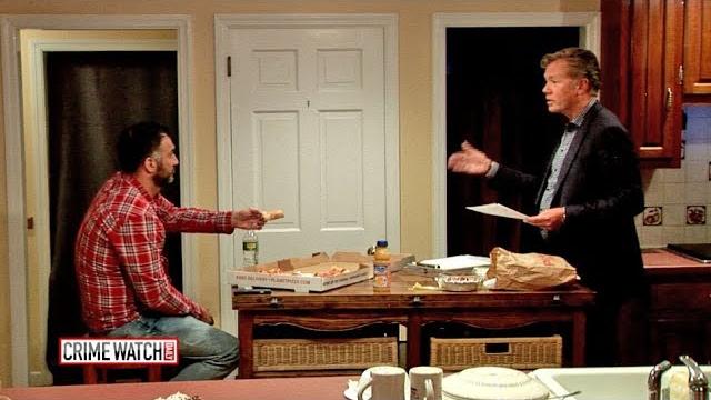 Man brings pizza to teen’s house, meets chris hansen instead Man brings pizza to teen’s house, meets chris hansen instead