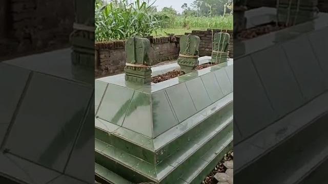 Situs tri tingal, petilasan ki ageng pengging di desa purworejo sanankulon kabupaten blitar Situs tri tingal, petilasan ki ageng pengging di desa purworejo sanankulon kabupaten blitar
