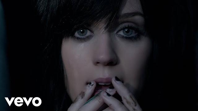 Katy perry - the one that got away (official music video) Katy perry - the one that got away (official music video)