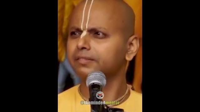 Smile in your crisis - gaur gopal das motivation Smile in your crisis - gaur gopal das motivation