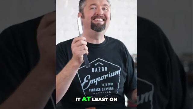 Razor strop: sharpen & prep your straight razor! Razor strop: sharpen & prep your straight razor!