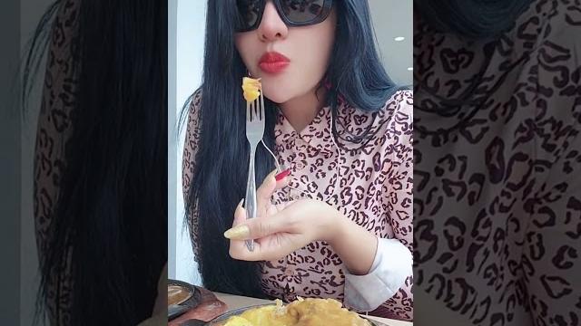 Nesya alina mukbang manjahh Nesya alina mukbang manjahh
