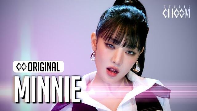 Minnie(민니) 'her' (4k) | studio choom original Minnie(민니) 'her' (4k) | studio choom original