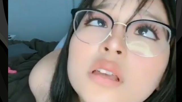 Video viral terbaru 2021 desahan ambiyah Video viral terbaru 2021 desahan ambiyah