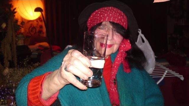 Tante hennie henny hen Tante hennie henny hen