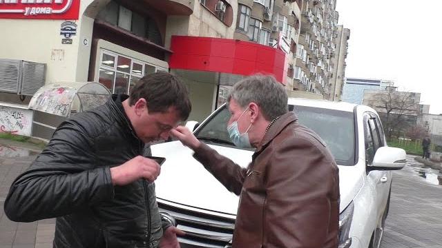 Краснодар. финалкрупный начальник в шоке - ему разрешили нарушать, а он оказался в машине дпс Краснодар. финалкрупный начальник в шоке - ему разрешили нарушать, а он оказался в машине дпс