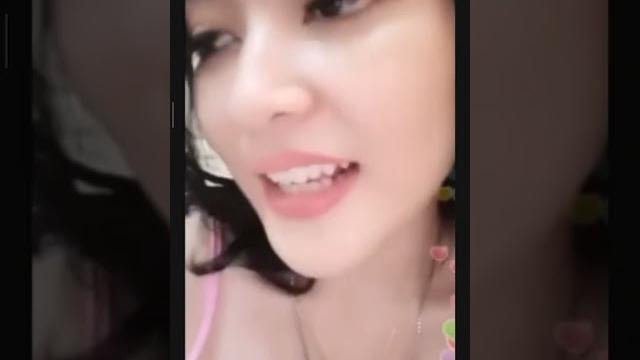 Hot live tiktok bigo sexy tembem paha mulus belahan susu pink montok empuk kenyal nafsuin bkintegang Hot live tiktok bigo sexy tembem paha mulus belahan susu pink montok empuk kenyal nafsuin bkintegang