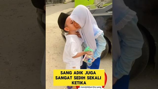 Momen sedih ketika santri berpisah dengan adik laki-lakinya ‼️‼️#sedih #santri #nangis #pesantren Momen sedih ketika santri berpisah dengan adik laki-lakinya ‼️‼️#sedih #santri #nangis #pesantren