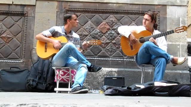 Flamenco guitar. barcelona street music (hd) Flamenco guitar. barcelona street music (hd)