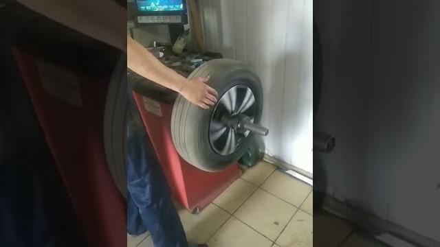 Почему бьёт в руль при движении Почему бьёт в руль при движении
