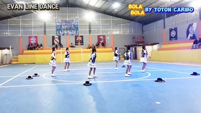 Lomba line dance "bola bola-@totoncaribo/queen rose group/evan line dance/sumba timur//wgp-ntt Lomba line dance "bola bola-@totoncaribo/queen rose group/evan line dance/sumba timur//wgp-ntt