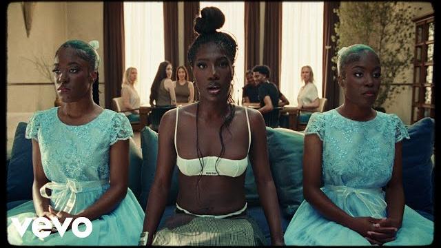 Doechii - anxiety (official video) Doechii - anxiety (official video)