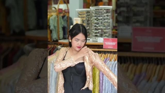 Ngintip sinden ganti baju Ngintip sinden ganti baju