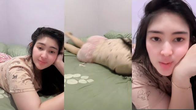 Neng aulia fahma lubis guling2 di tempat tidur Neng aulia fahma lubis guling2 di tempat tidur