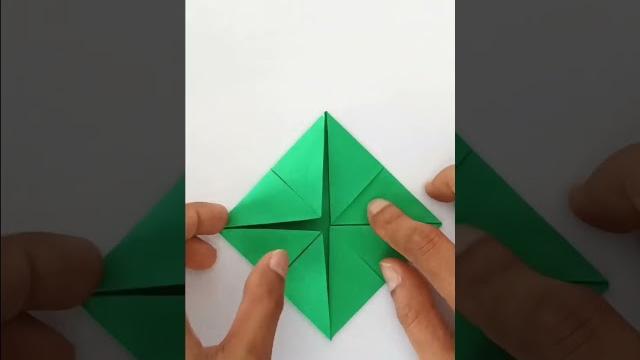 Origami paper toy #papercraft #papertoy #origami Origami paper toy #papercraft #papertoy #origami