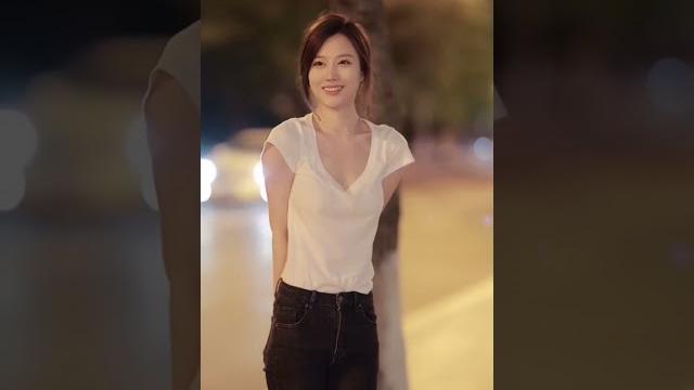 我吹过你吹过的晚风#美女小姐姐 我吹过你吹过的晚风#美女小姐姐