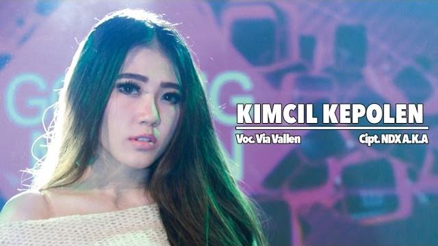 Via vallen - kimcil kepolen (official music video) Via vallen - kimcil kepolen (official music video)