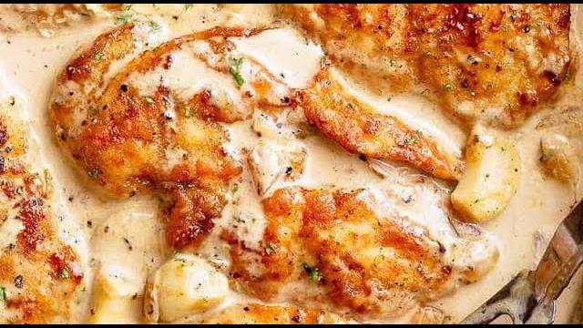 Creamy garlic chicken breasts Creamy garlic chicken breasts