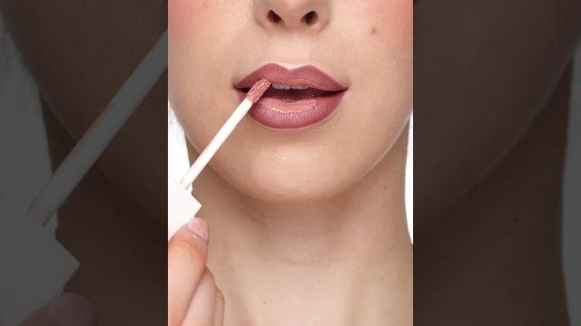 Simple ombre cool toned glossy nude lip look️ #lipswatches Simple ombre cool toned glossy nude lip look️ #lipswatches