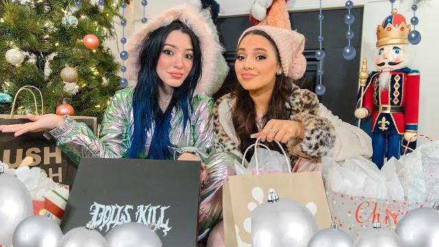 What we got for christmas 2019! niki and gabi What we got for christmas 2019! niki and gabi