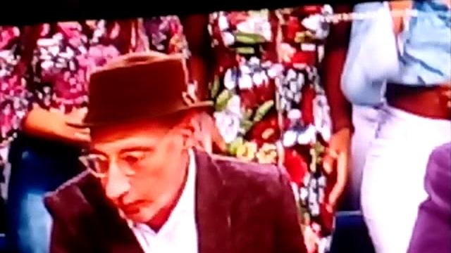 Olha a menina pelada Olha a menina pelada