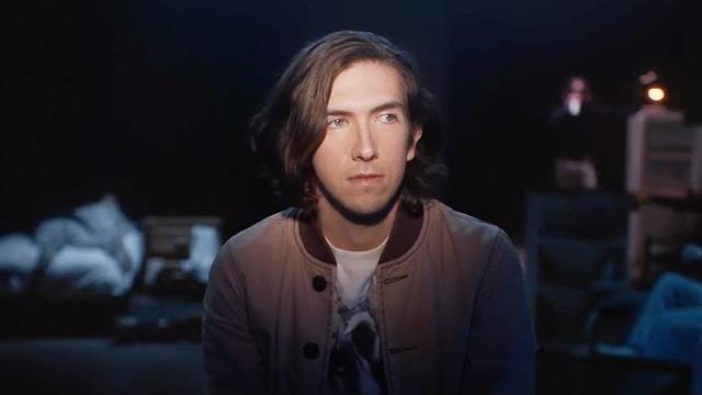 Ricky montgomery - line without a hook (official music video) Ricky montgomery - line without a hook (official music video)