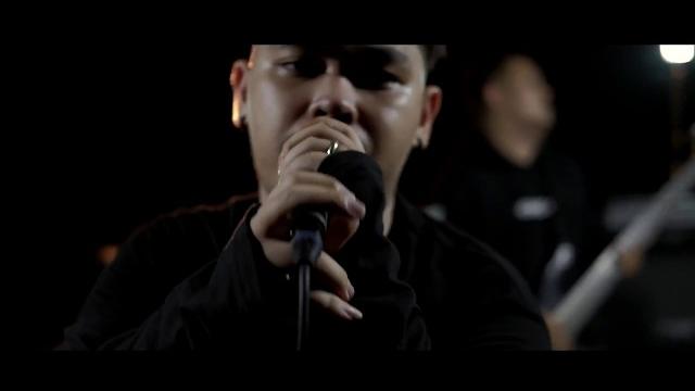 Atlants - fireflies (love will save me) Atlants - fireflies (love will save me)