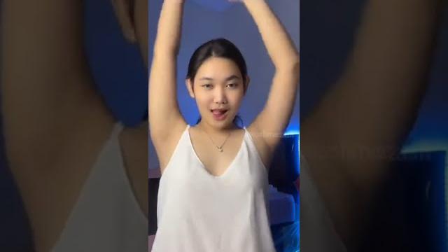 Serena goyang enjoy tengtop putih polos | bigo live Serena goyang enjoy tengtop putih polos | bigo live