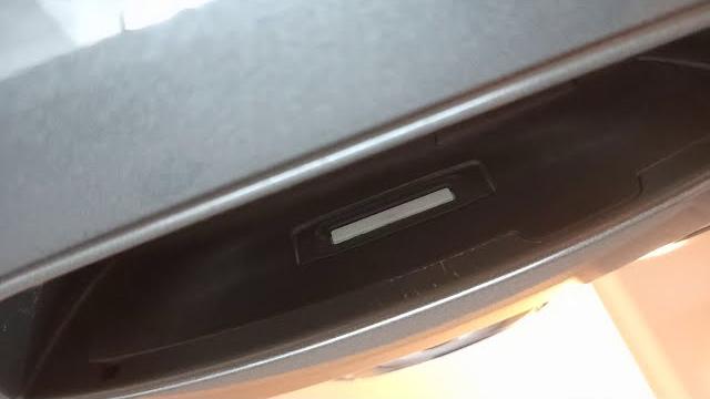 Tiida 尾門開關 更換 Tiida 尾門開關 更換