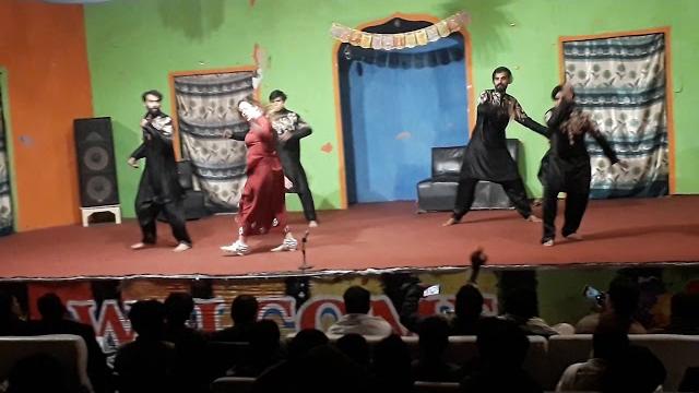 Hosan teri kamzori hina sheikh hot mujra Hosan teri kamzori hina sheikh hot mujra