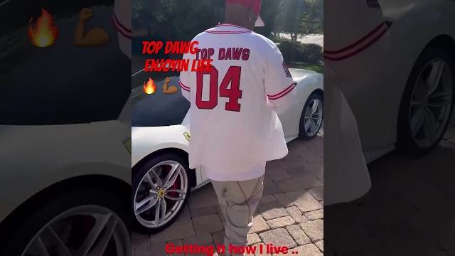 Being top dawg #tde #kendricklamar #sza #schoolboyq #jrock #hiphop #losangeles #westcoast Being top dawg #tde #kendricklamar #sza #schoolboyq #jrock #hiphop #losangeles #westcoast