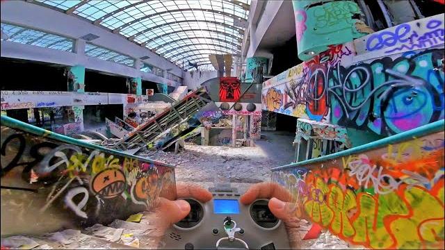 Uncut fpv freestyle in the cinema Uncut fpv freestyle in the cinema