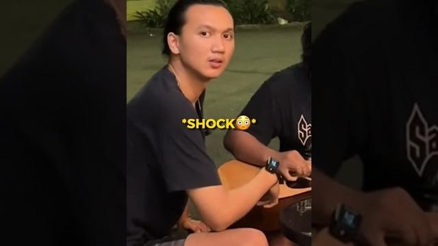Malah dichallenge balik, mana jago bgt #guitar #music #shortvideo #viral #viralshort #viralvideo Malah dichallenge balik, mana jago bgt #guitar #music #shortvideo #viral #viralshort #viralvideo