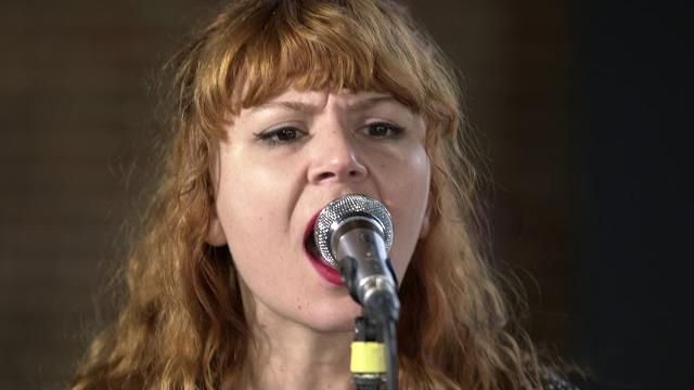 Altın gün - goca dünya (live on kexp) Altın gün - goca dünya (live on kexp)
