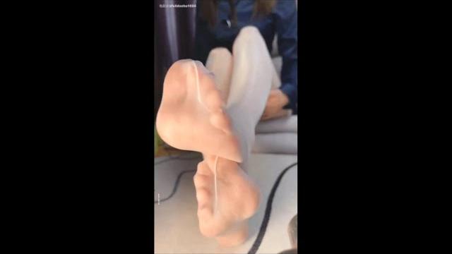 丝足溢香 鞋垫留味 贴脸亲吻 痴嗅如醉 丝足溢香 鞋垫留味 贴脸亲吻 痴嗅如醉