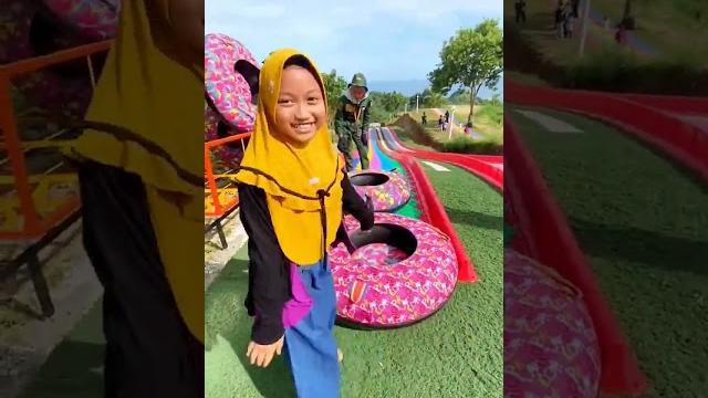 Akhirnya si bocil naik seluncuran #viral #shorts Akhirnya si bocil naik seluncuran #viral #shorts