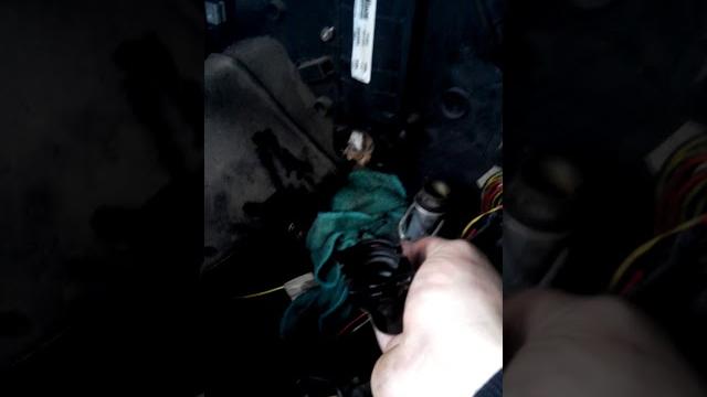 Снятие радиатора печки на даф 95 xf Снятие радиатора печки на даф 95 xf
