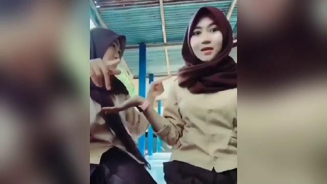 Jilbab ciuman Jilbab ciuman