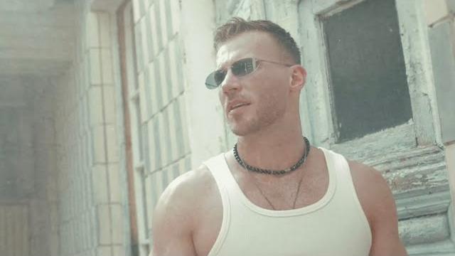 Олег майами - не наберу (премьера mood video) Олег майами - не наберу (премьера mood video)