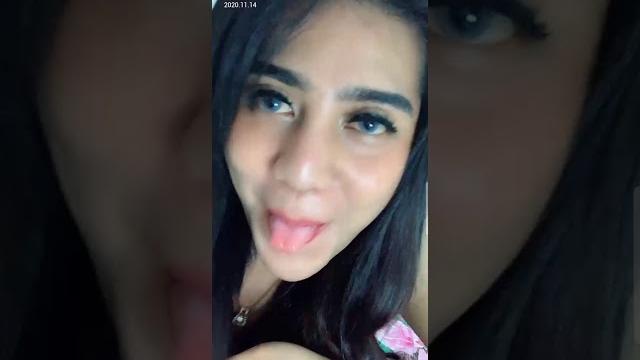 Utingnya nadia semok semongko dance live show Utingnya nadia semok semongko dance live show