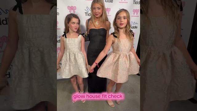 Glow house fit check #glowhouse #twins #glowhouseparty Glow house fit check #glowhouse #twins #glowhouseparty
