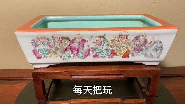 北美正南堂古玩收藏 9: 民国粉彩洪宪瓷 居仁堂款 十八罗汉水仙盆 北美正南堂古玩收藏 9: 民国粉彩洪宪瓷 居仁堂款 十八罗汉水仙盆