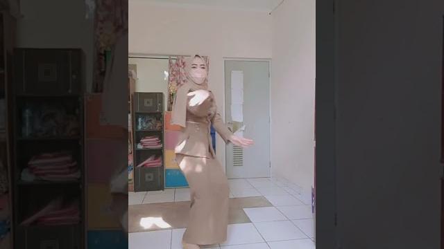 Pns cantik seksi goyang hot Pns cantik seksi goyang hot