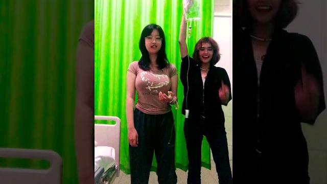 Cewek wibu toge bergoyang Cewek wibu toge bergoyang