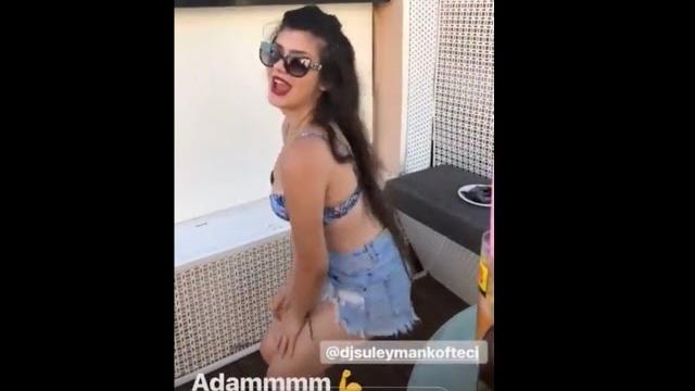 Simge barankoğlu twerk bikini 2019 Simge barankoğlu twerk bikini 2019