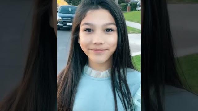 Is txunamy’s voice deeper in english than in spanish?! what do you think? #shorts #txunamy Is txunamy’s voice deeper in english than in spanish?! what do you think? #shorts #txunamy