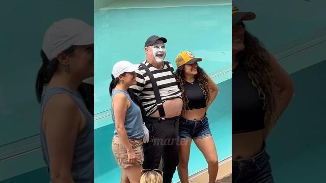 Who wears it best? | tom the mime Who wears it best? | tom the mime